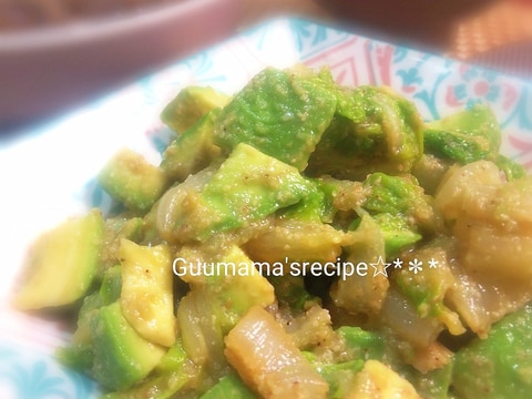 濃厚なのに後味さっぱり♡白菜とアボカドのサラダ